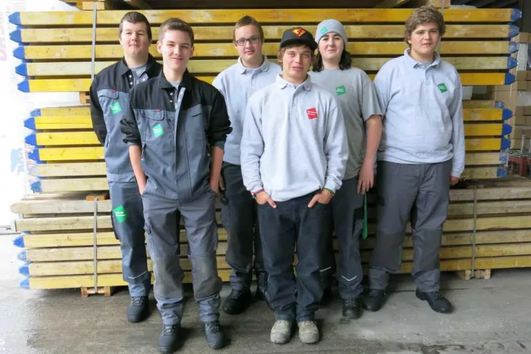 Tomaselli Gabriel Bau: acht neue Lehrlinge verstärken das Team Bild: Tomaselli Gabriel Bau: acht neue Lehrlinge verstärken das Team