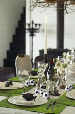 Der festlich gedeckte Tisch- Kreativ-Wettbewerb der regionalen Restaurant- und Hotelfachleute Bild: Der festlich gedeckte Tisch- Kreativ-Wettbewerb der regionalen Restaurant- und Hotelfachleute