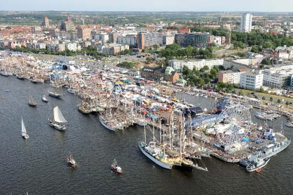 Bild: Eine friedliche, stimmungsvolle und stimmige 20. Hanse Sail