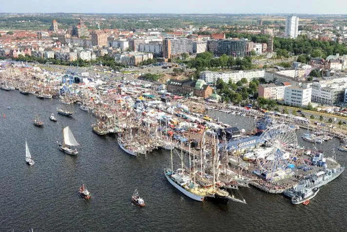 Eine friedliche, stimmungsvolle und stimmige 20. Hanse Sail Bild: Eine friedliche, stimmungsvolle und stimmige 20. Hanse Sail