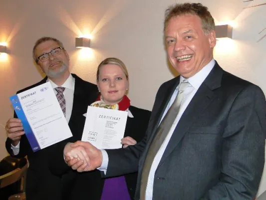 Bild: DQS-zertifiziert: MEYER Rechtsanwälte Insolvenzverwalter setzen Branchen-Qualitätsstandard erfolgreich um