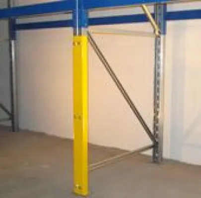 Bild: Robusto sichert beschädigte Regalstützen