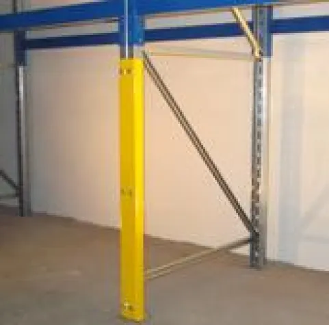 Bild: Robusto sichert beschädigte Regalstützen