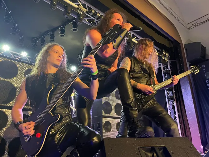 DEFENDER: Die authentischste Manowar Tribute Band rockt den Gemeindesaal Meßkirch-Heudorf Bild: DEFENDER: Die authentischste Manowar Tribute Band rockt den Gemeindesaal Meßkirch-Heudorf