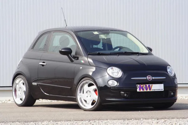 Bild: Sportlicherer Auftritt und agileres Fahrverhalten: KW-Gewindefahrwerk V1 für neuen Fiat 500