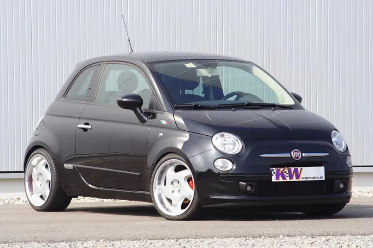 Bild: Sportlicherer Auftritt und agileres Fahrverhalten: KW-Gewindefahrwerk V1 für neuen Fiat 500