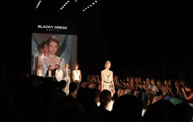 Bild: BLACKY DRESS BERLIN auf der Mercedes-Benz FASHIONWEEK