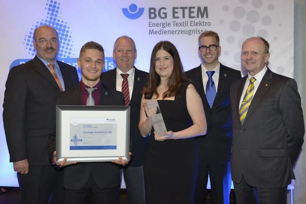 Von l. nach r.: H. Pfeiffer, Ch. Korbel, Geschäftsführer M. Hennig, S. Hempel, L. Kasch, B. Schulze