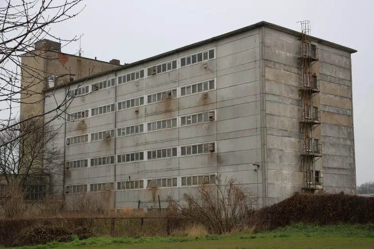 Das Schweinehochhaus ist geschlossen! Deutsches Tierschutzbüro beendet erfolgreiche Kampagne gegen Tierhaltung Bild: Das Schweinehochhaus ist geschlossen! Deutsches Tierschutzbüro beendet erfolgreiche Kampagne gegen Tierhaltung