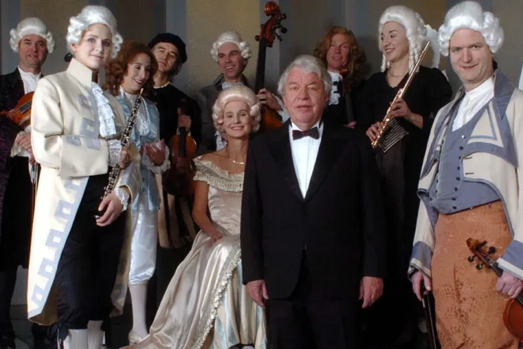 1700 - eine literarisch-musikalische Reise durch die Zeit des Barock im Hubertussaal, Schloss Nymphenburg Bild: 1700 - eine literarisch-musikalische Reise durch die Zeit des Barock im Hubertussaal, Schloss Nymphenburg
