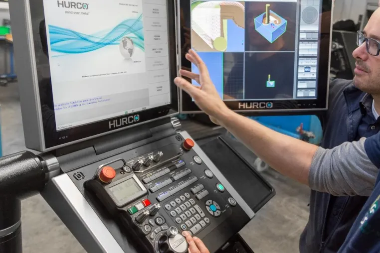 Bild: SYSTEMLIEFERANT IN DER STANZ- UND UMFORMTECHNIK