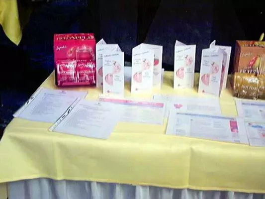 Bild: Wellnessdrink HOT APPLE® – aus dem Bärenland Canada trifft den Geschmack von Nürnbergs Friseurwelt