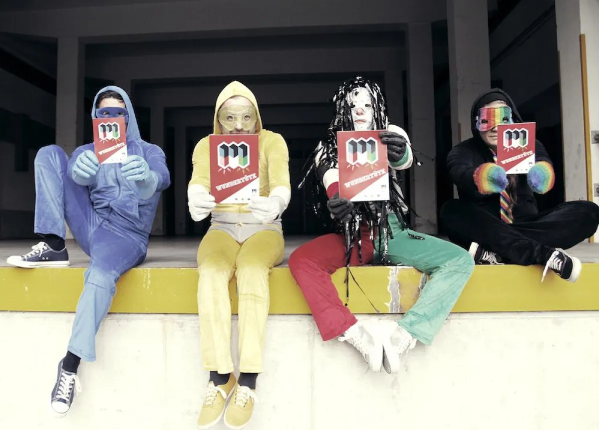 Die Linzer Superheldinnen-Crew Kobalt, Nickel, Miss Magnetiq und Mangan