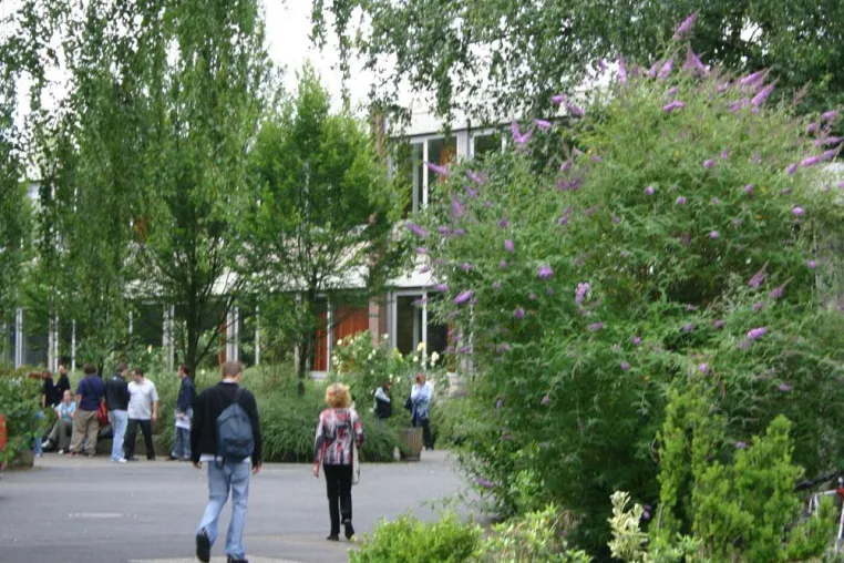 Schulische Berufsausbildungen in Biologie und Technik an der Rheinischen Akademie mit Fachhochschulreife Bild: Schulische Berufsausbildungen in Biologie und Technik an der Rheinischen Akademie mit Fachhochschulreife