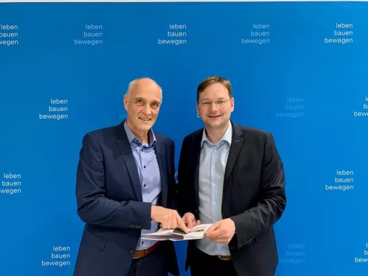 Bild: Bahnhof Seefeld-Hechendorf: Staatsminister Dr. Reichhart setzt sich persönlich für barrierefreien Ausbau ein