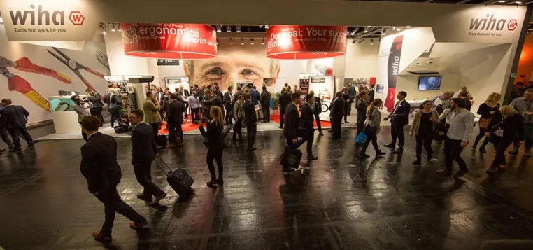 Wiha überzeugt mit Neuheiten, Sell-Out-Konzepten und Gesundheitsfokus Fachbesucher der Messe Köln Bild: Wiha überzeugt mit Neuheiten, Sell-Out-Konzepten und Gesundheitsfokus Fachbesucher der Messe Köln