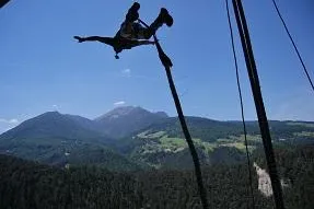 ProAlps Bungy Event mit Sportprofis - Von 192 m in die Tiefe Bild: ProAlps Bungy Event mit Sportprofis - Von 192 m in die Tiefe