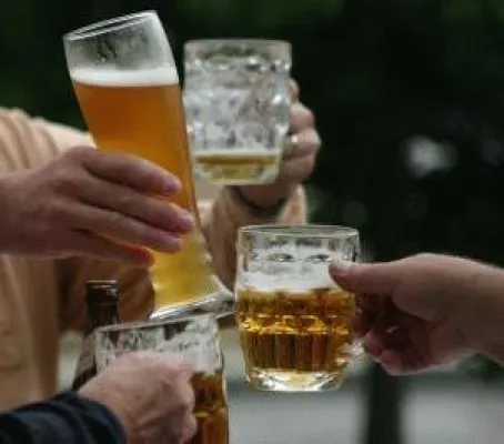 Bild: Kontrollierter Alkoholkonsum für Suchtkranke - Mythos oder Wirklichkeit?