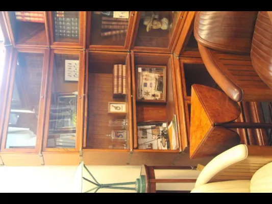 Morris Antikshop: Unser Retro Art Deco Mobiliar, lässt die goldenen 20er wieder aufleben Bild: Morris Antikshop: Unser Retro Art Deco Mobiliar, lässt die goldenen 20er wieder aufleben