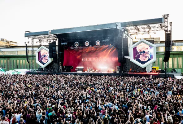 Bild: Unterstützung für das Projekt Labor Tempelhof: Gastro Team Bremen sorgt für nachhaltige Die Ärzte-Konzerte