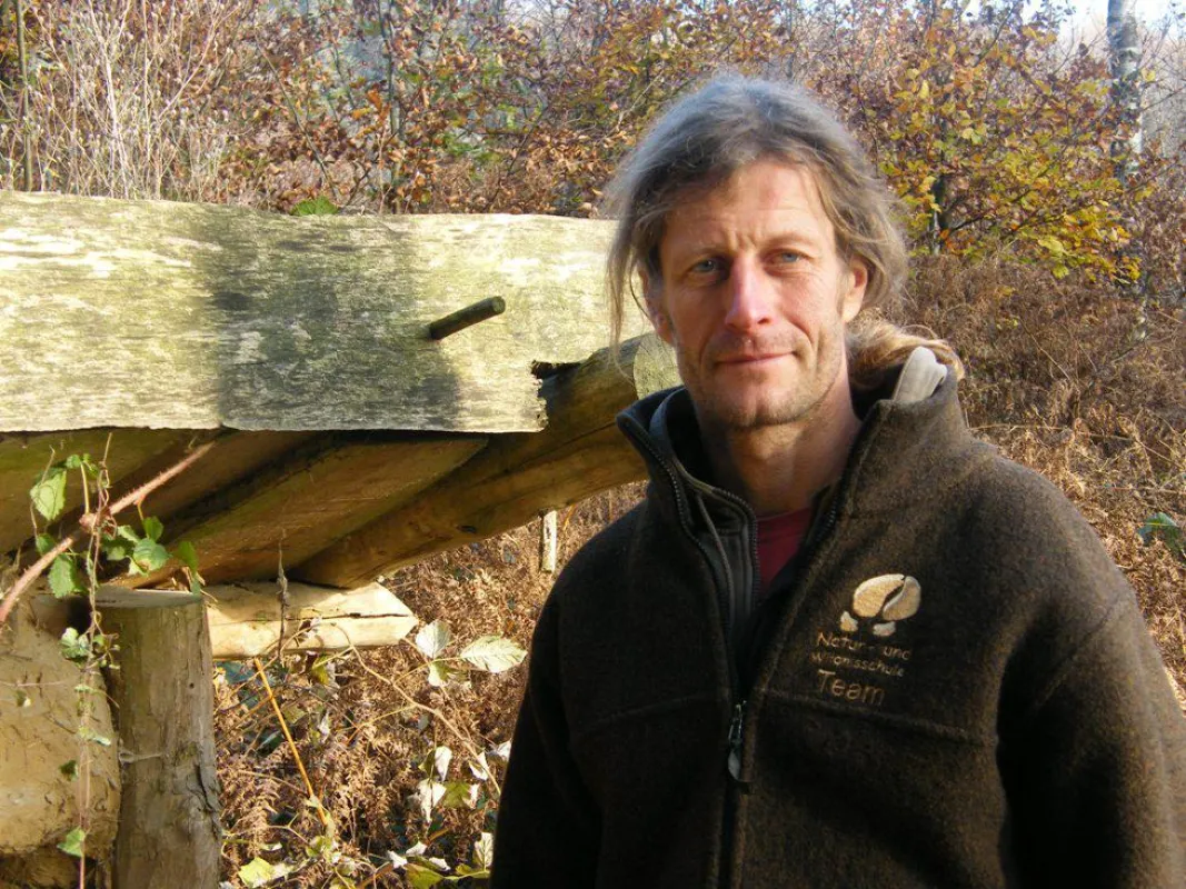 Dr. Gero Wever, Gründer und Leiter der Natur- und Wildnisschule Teutoburger Wald