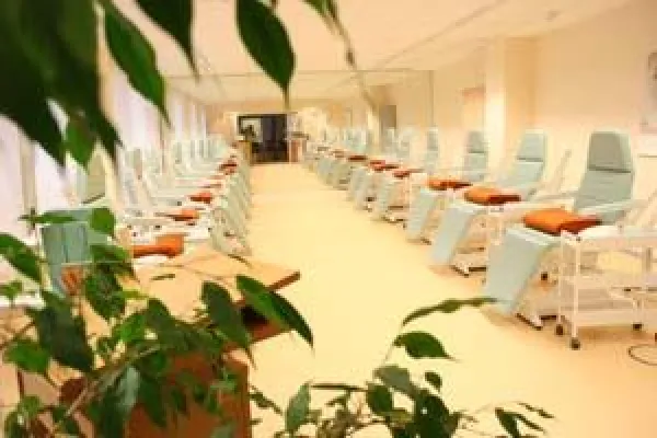 Bild: Tag der offenen Tür - spannende Präsentationen Kosmetik, Fußpflege, Wellness