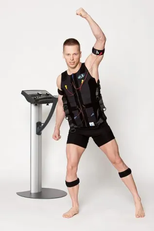 Bild: Großes Opening der 1. Powerplate und EMS Personal Training Lounge Deutschland