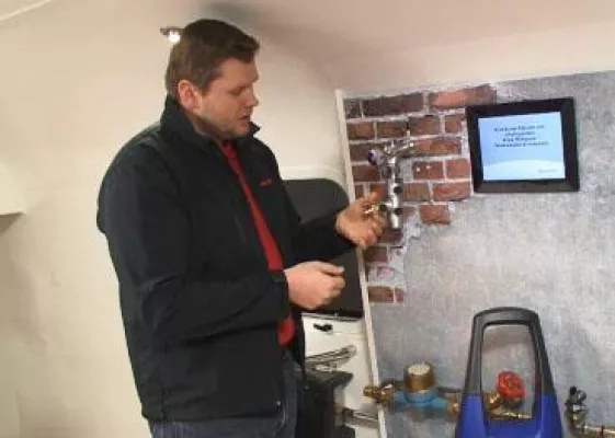 Bild: „Und ... Action“: Vier Honeywell Produkte spielen die Hauptrolle in informativen Montagevideos