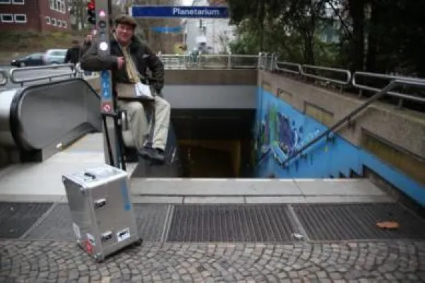 Bild: Einzigartiges Ruhrgebiets-Projekt erfolgreich abgeschlossen. Per Anhalter und ÖPNV von Dortmund nach Duisburg.