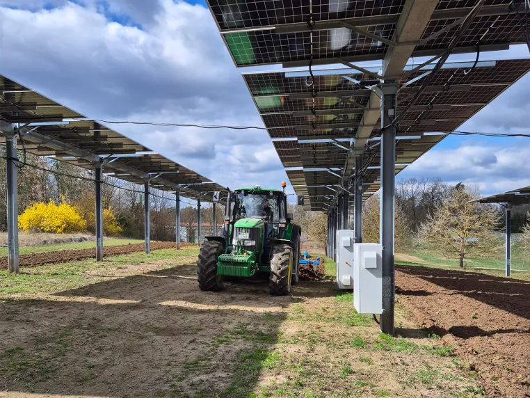 Bodenschutzmaßnahmen machen Agri-Photovoltaik nachhaltiger Bild: Bodenschutzmaßnahmen machen Agri-Photovoltaik nachhaltiger