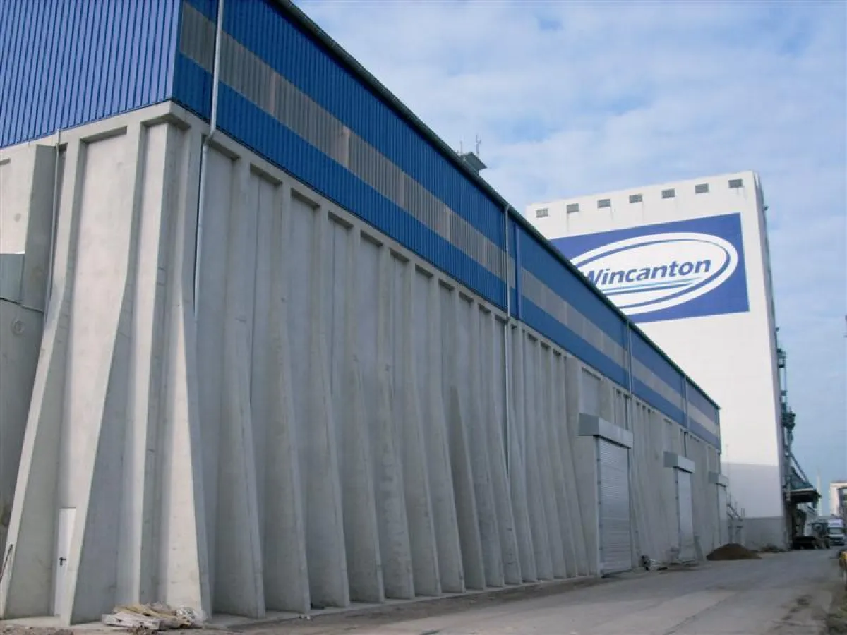 Das neue Wincanton-Großlager für Massengut im Wormser Hafen