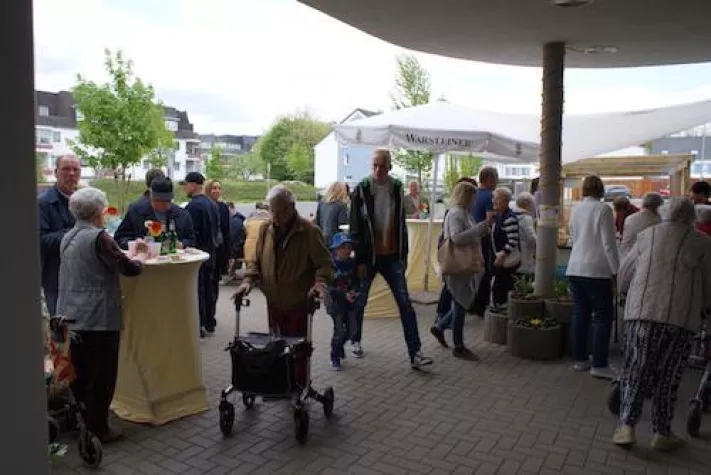 Bild: Seniorenzentrum Mozartpark: Frühlingsfest lockt viele Besucher an