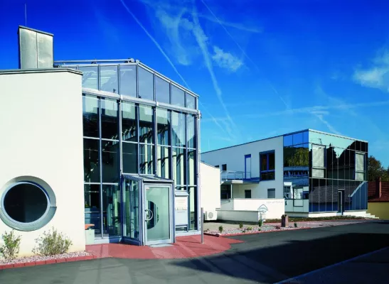 Bild: Laseroperationen am Auge sind Vertrauenssache - Augen-Laser-Klinik Lohr erneut ausgezeichnet