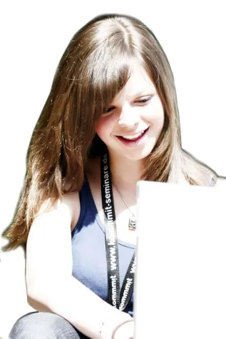 ZUGBRÜCKE UND AZUBI-Check suchen den Super-Azubi Bild: ZUGBRÜCKE UND AZUBI-Check suchen den Super-Azubi