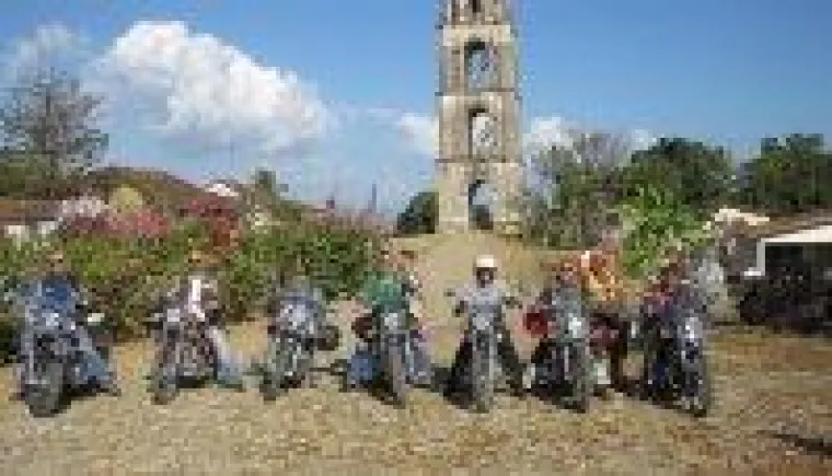 Mit dem Motorrad durch Kuba Bild: Mit dem Motorrad durch Kuba