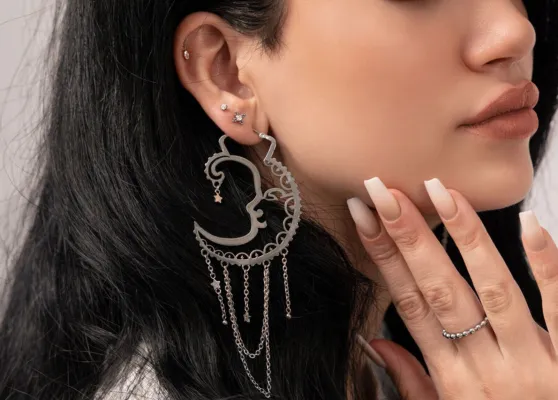 Bild: Das erste Piercing: So gelingt der sichere und angstfreie Einstieg in die Welt des Körperschmucks