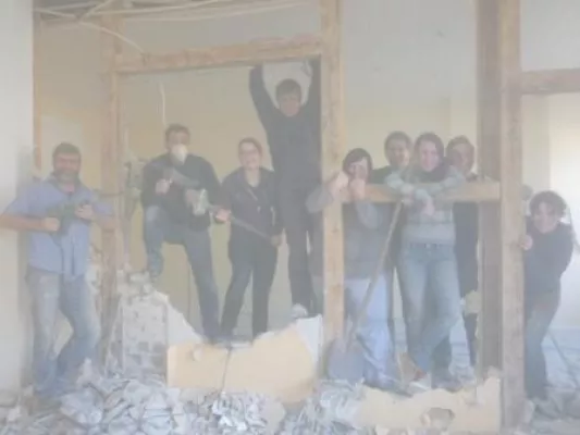 Evangelische Gemeinschaft Marburg-Süd modernisiert Jugendräume der EC-Jugend NotYet Bild: Evangelische Gemeinschaft Marburg-Süd modernisiert Jugendräume der EC-Jugend NotYet