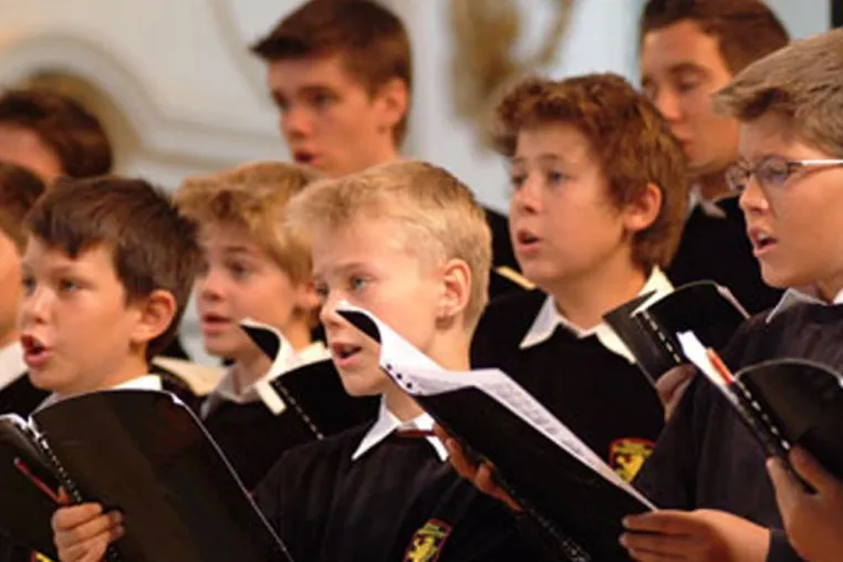 Weihnachtsgeschichte und Musikspiel beim AlpenAdvent in Zell am See-Kaprun Bild: Weihnachtsgeschichte und Musikspiel beim AlpenAdvent in Zell am See-Kaprun