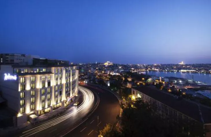 Bild: Carlson Rezidor eröffnet Radisson Blu Hotel Istanbul Pera