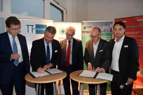 Bild: Automotive- und IT-Netzwerke der Hauptstadtregion gehen künftig gemeinsame Wege