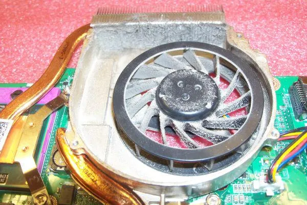 Nachhaltige Laptop-Reinigung spart hunderte Euro Bild: Nachhaltige Laptop-Reinigung spart hunderte Euro