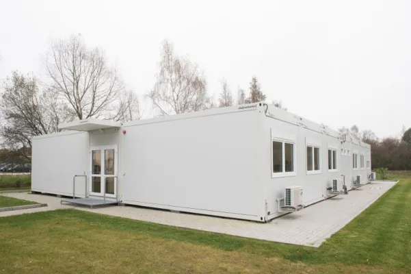 Multifunktionale Büros aus ELA Containern Bild: Multifunktionale Büros aus ELA Containern