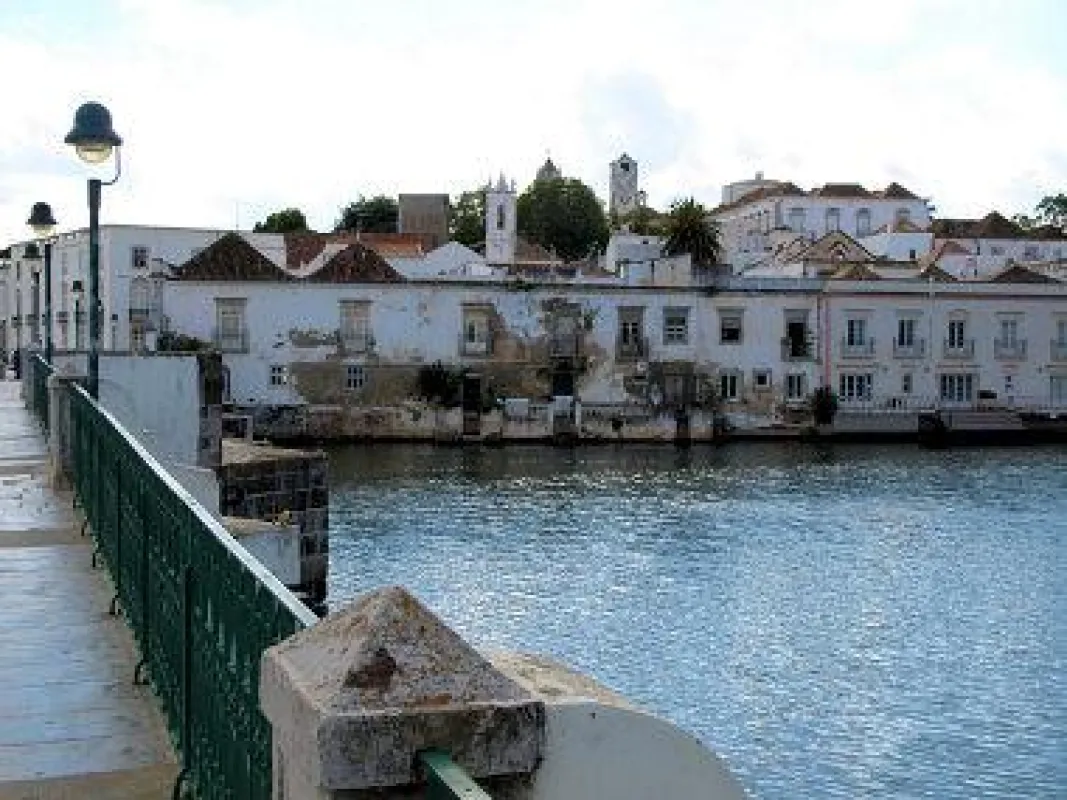 Blick von der römischen Brücke in Tavira