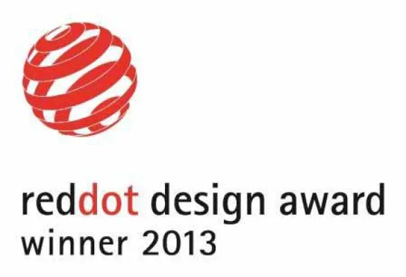 Bild: Die neue BABYBJÖRN Babytrage One erhält den red dot design award 2013