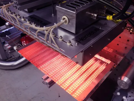 Bild: Maßgeschneiderte Infrarot-Strahler für gedruckte Elektronik