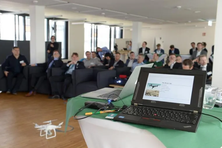 Bild: Eröffnung der INC.worX-Erlebniswelt während der Technologie- und Innovationsmanagement-Tagung 2017