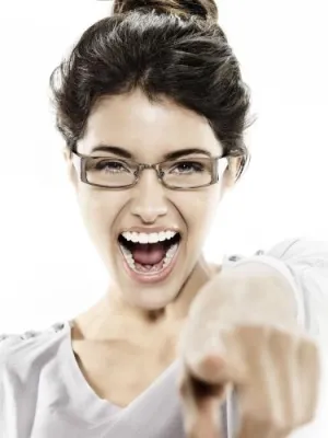 Bild: 1.000 Brillen für 1 Euro zur Eröffnung - Die Optiker-Kette Smarteyes weiht neue Filiale in Krefeld ein