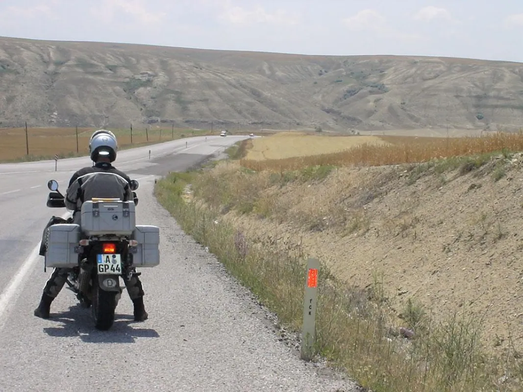 Motorradfahrt durch das zentralanatolische Hochland