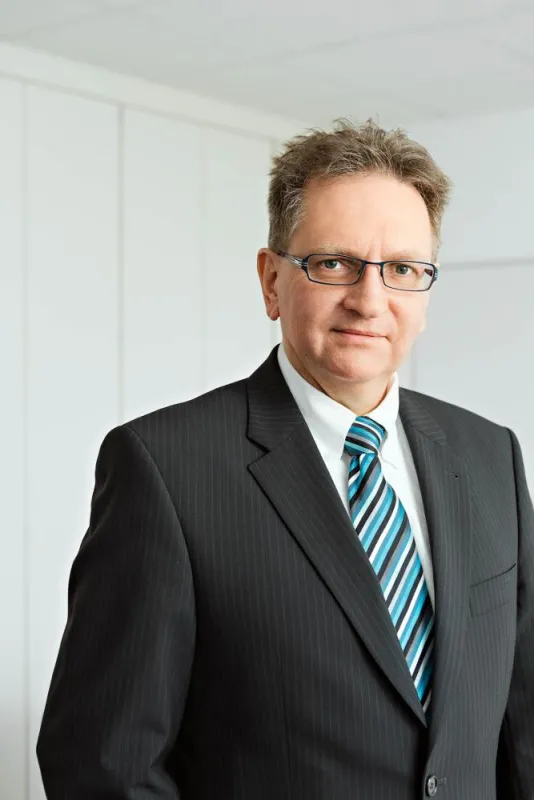 Geschäftsführer der Brunel Car Synergies GmbH Peter Bolz (C) Brunel GmbH
