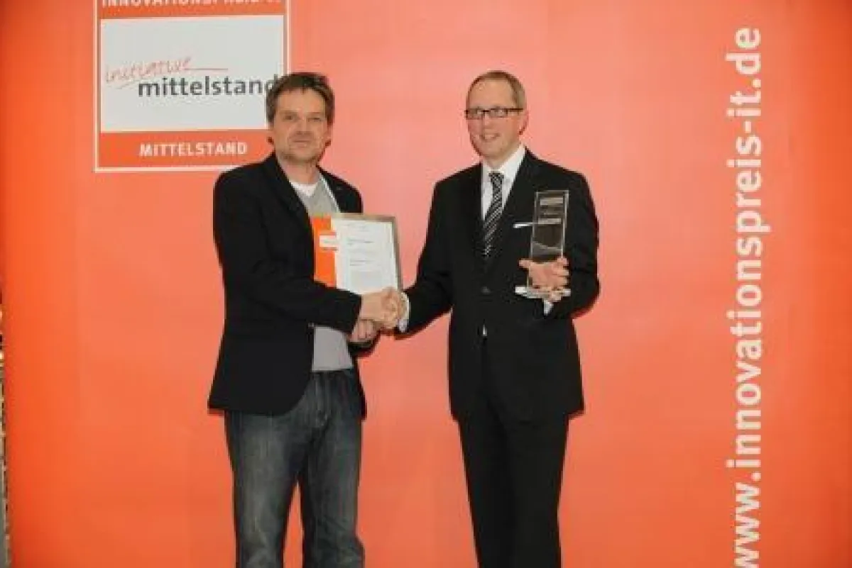 Karl Mayrhofer (GF Fabasoft Distribution GmbH), Rainer Kölmel (GF Huber Verlag für Neue Medien GmbH)